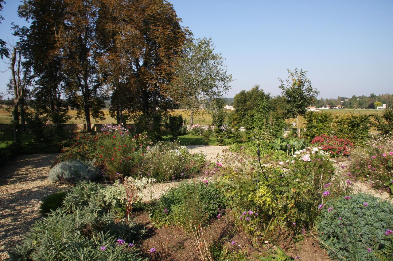 Chateau Manoir De La Leche Touvre Экстерьер фото